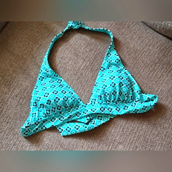 Old Navy 2 Piece Swimsuit - Size Med - Picture 7 of 9